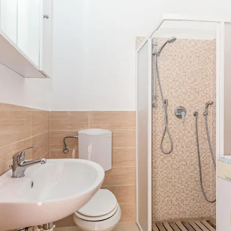 Li Parrici By Interhome *